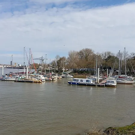 ספינת מלון Sur L'eau - Bateau Cosy A Nantes *