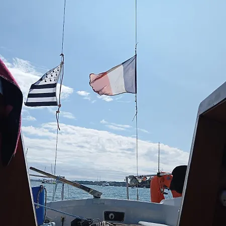 Sur L'eau - Bateau Cosy A Nantes ספינת מלון